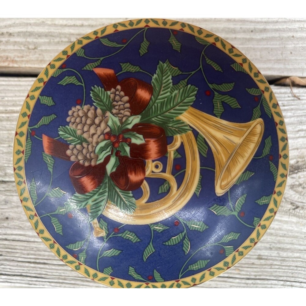 Mikasa Trinket Jewelry Box Candy Dish Holiday Christmas Vintage Round Decorative